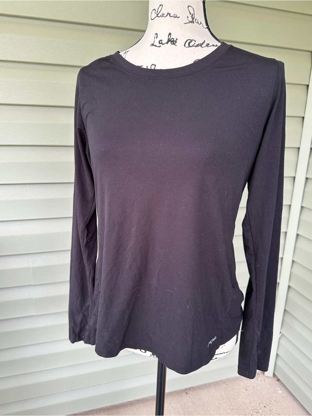 Healing hands Classic Black Long Sleeve Tee great for layering scrubs sizeMed